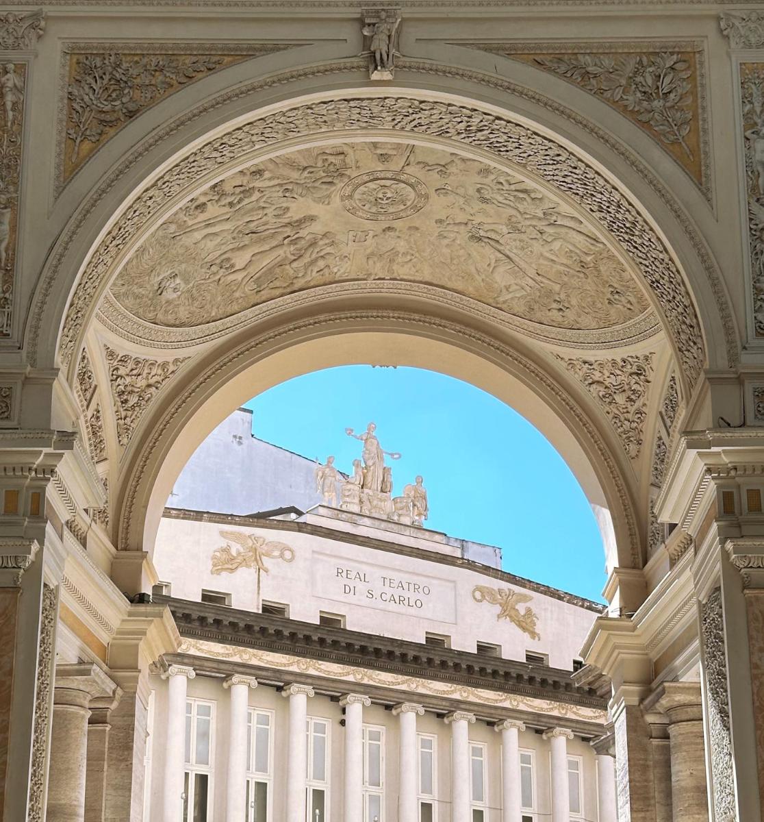 Caruso Place Luxury Rooms & Suites