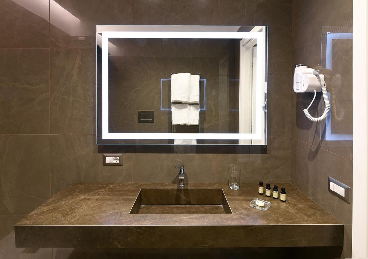 Caruso Place Luxury Rooms & Suites