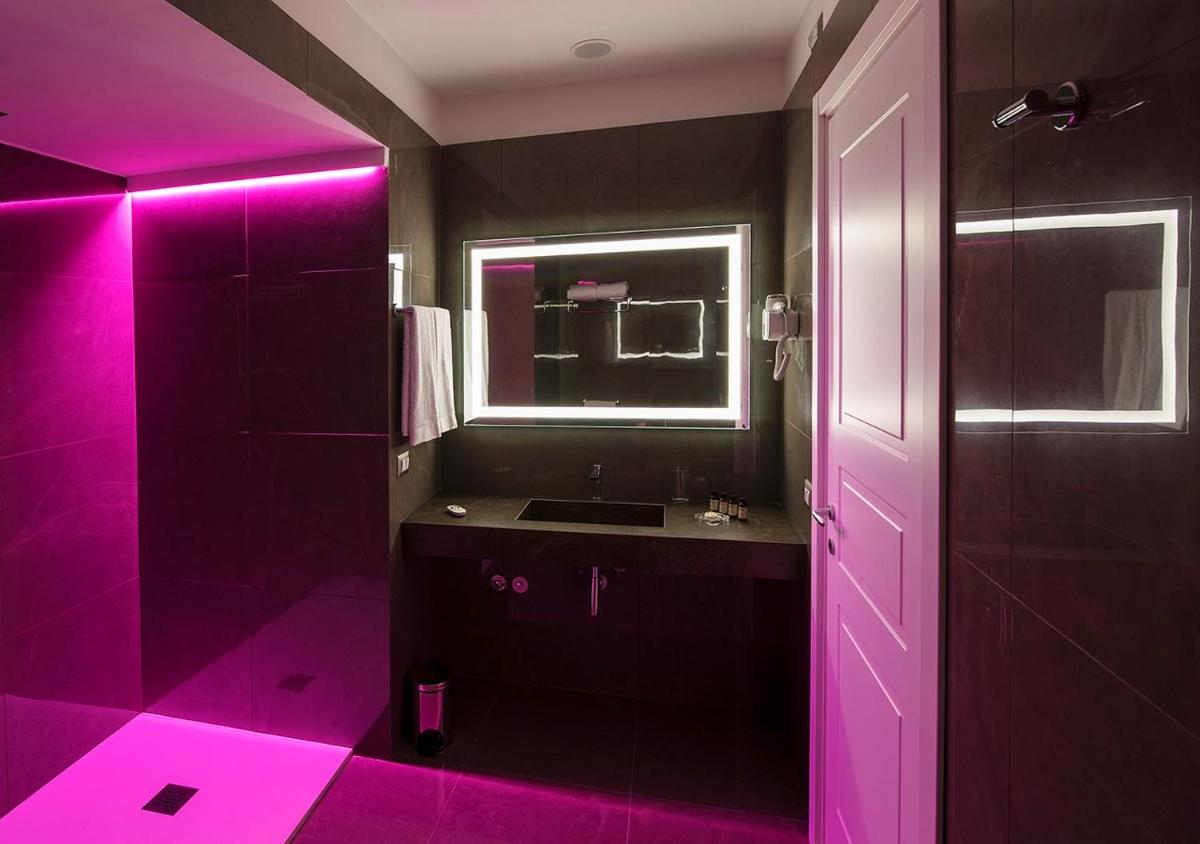 Caruso Place Luxury Rooms & Suites