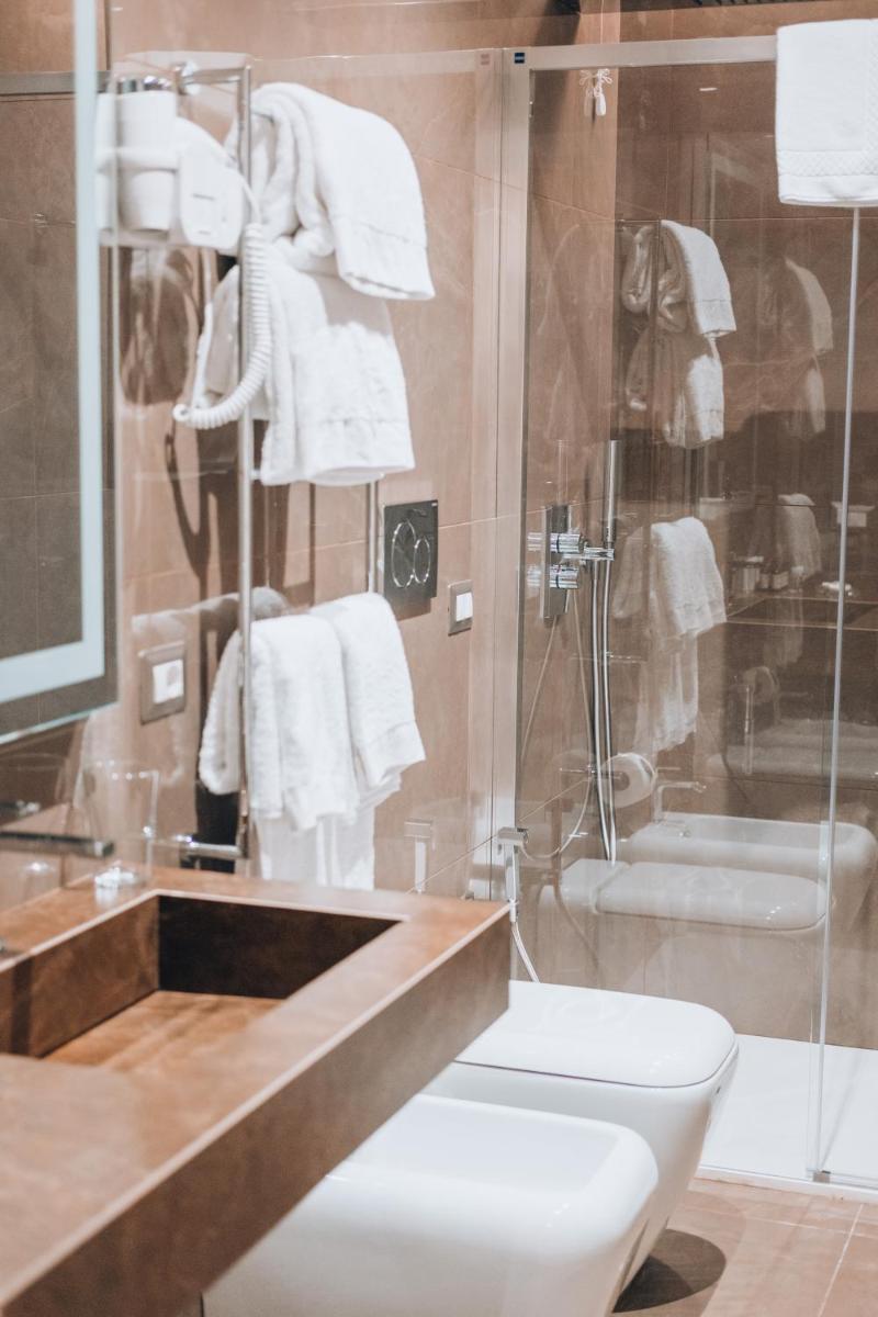 Caruso Place Luxury Rooms & Suites