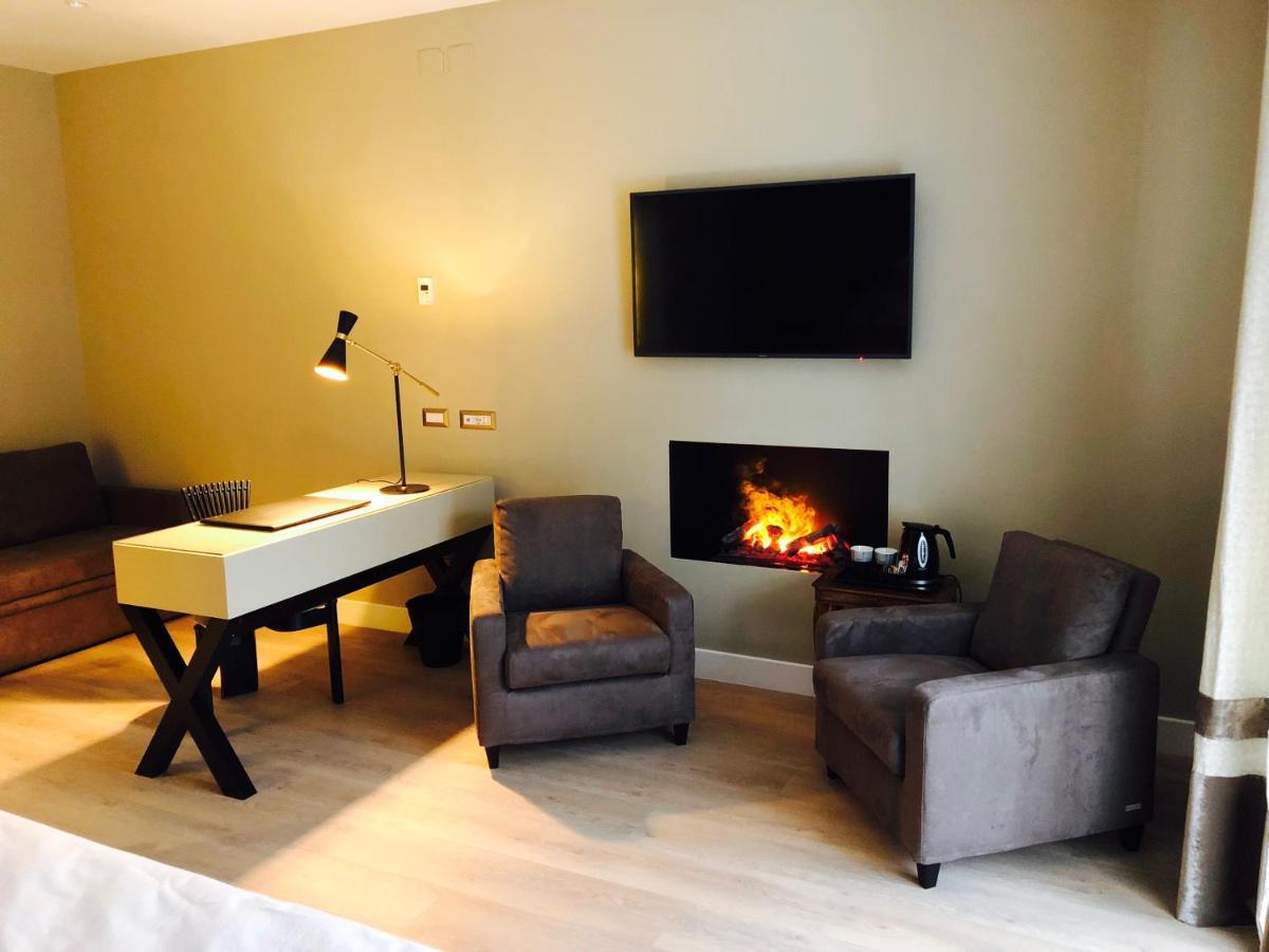 Caruso Place Luxury Rooms & Suites