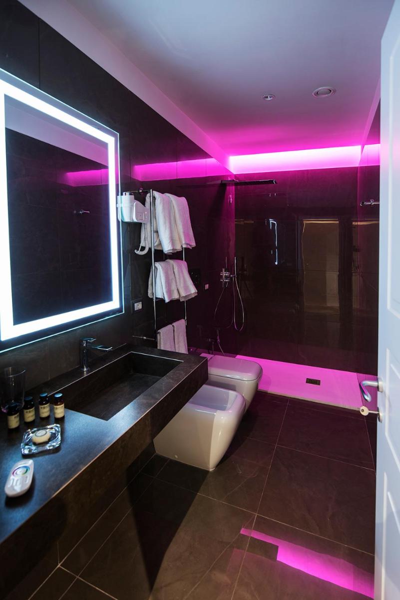 Caruso Place Luxury Rooms & Suites