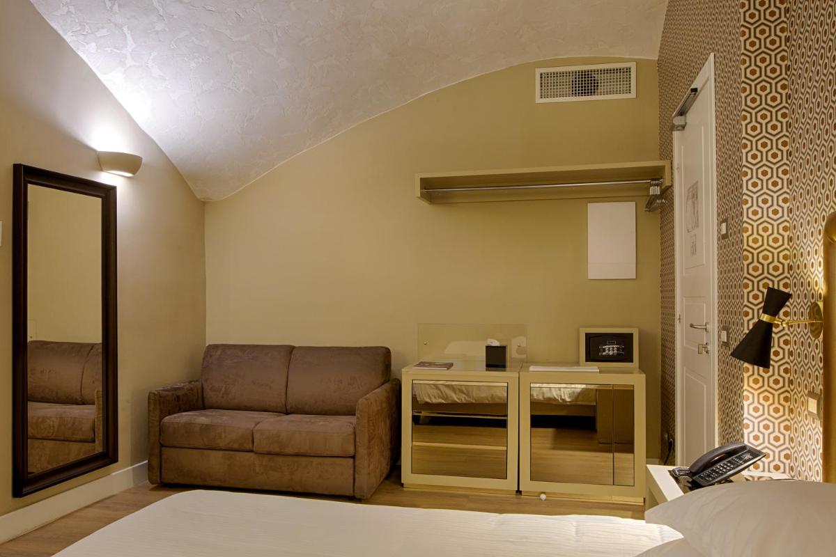 Caruso Place Luxury Rooms & Suites
