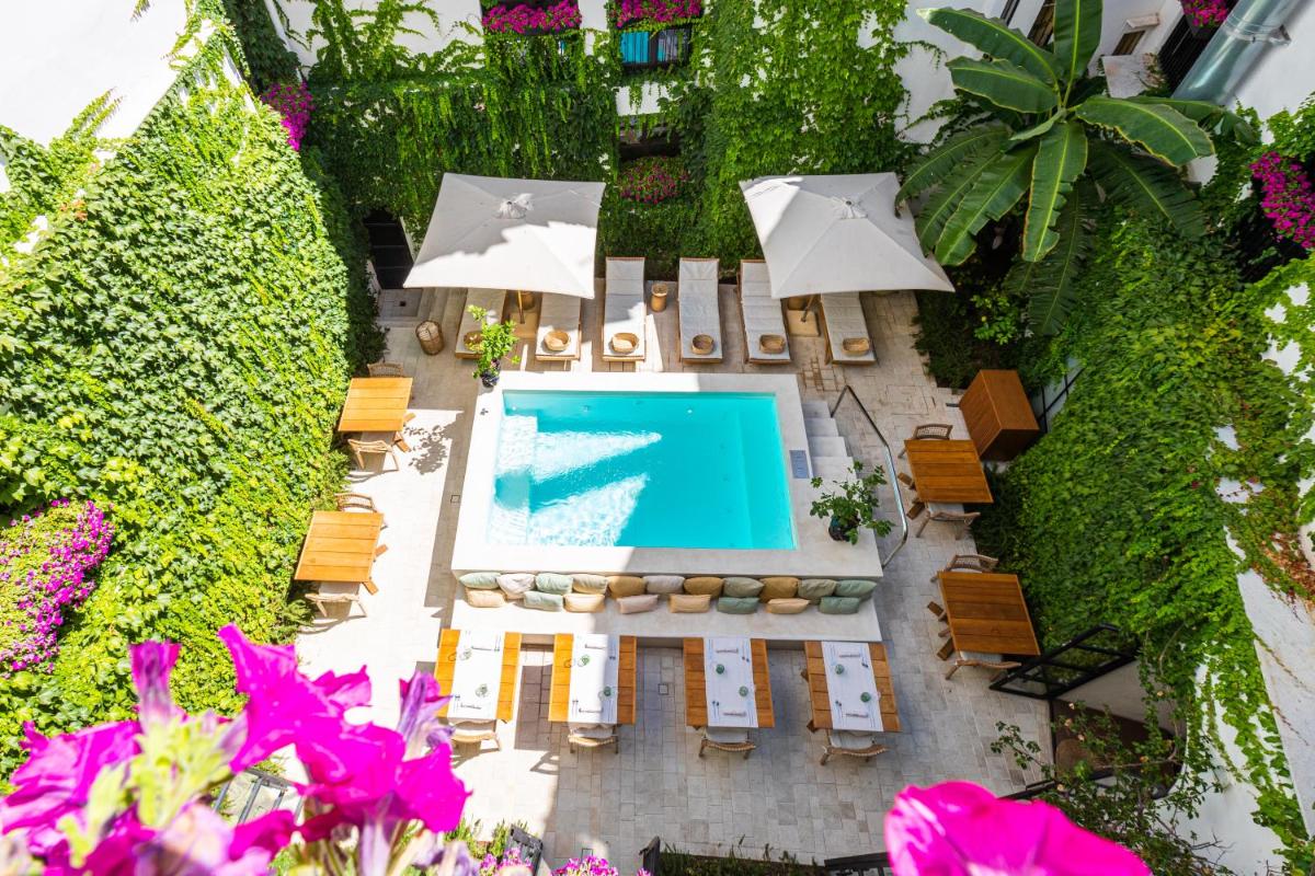 Casa Nostra Luxury Suites & Spa