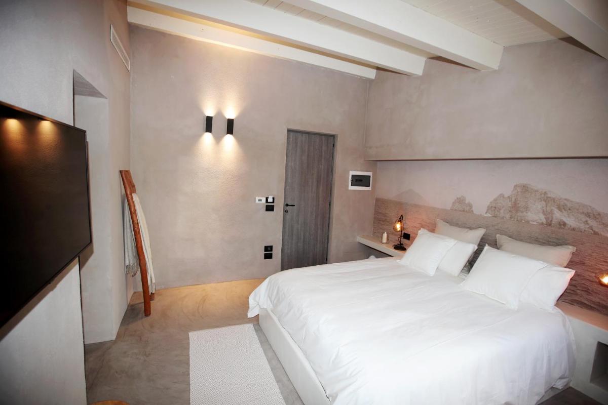 Casa Nostra Luxury Suites & Spa