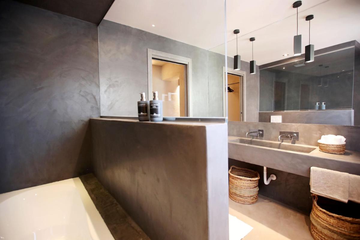Casa Nostra Luxury Suites & Spa