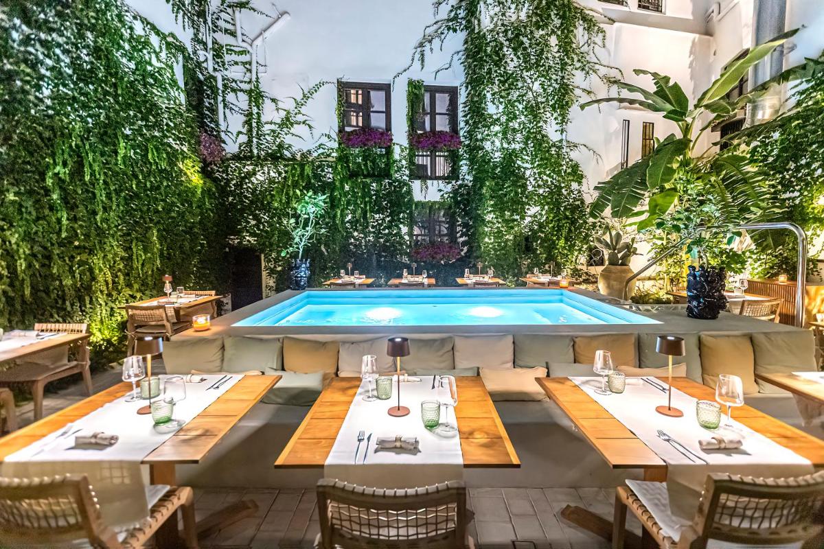 Casa Nostra Luxury Suites & Spa