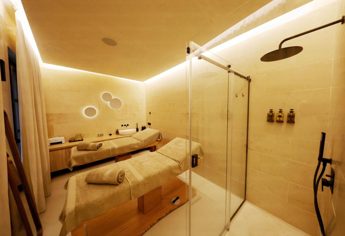 Casa Nostra Luxury Suites & Spa