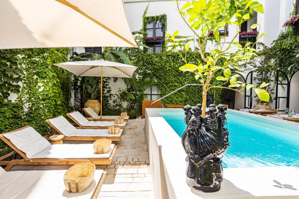 Casa Nostra Luxury Suites & Spa
