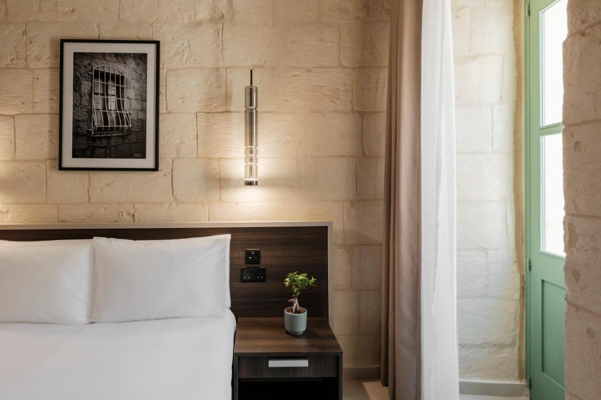 Casa Radiant