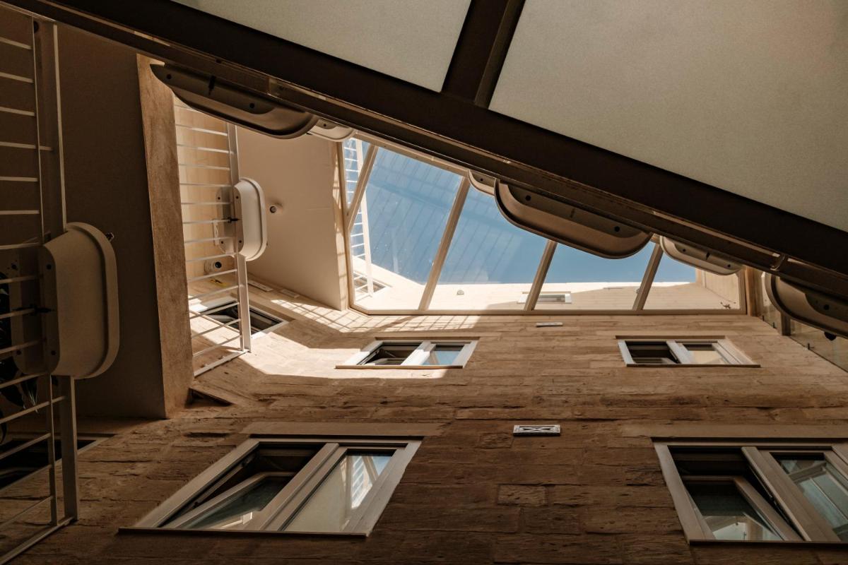 Casa Radiant
