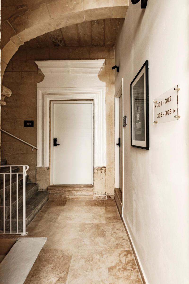 Casa Radiant