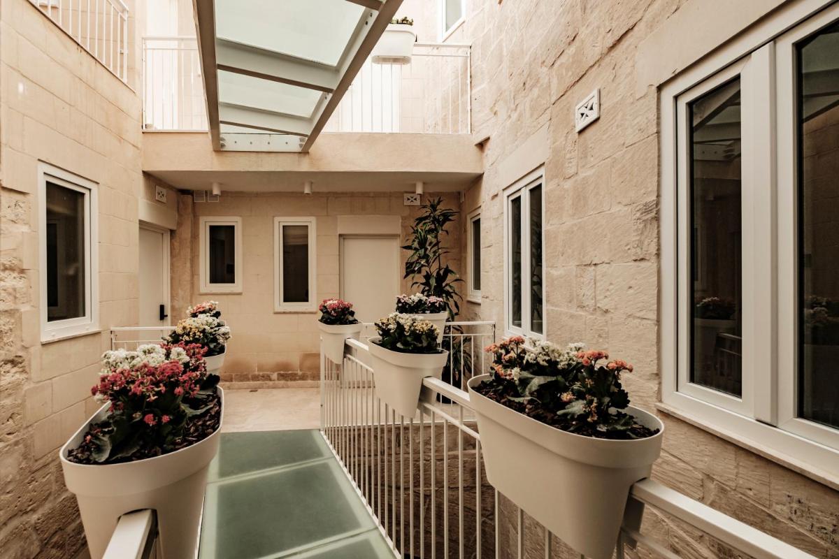 Casa Radiant