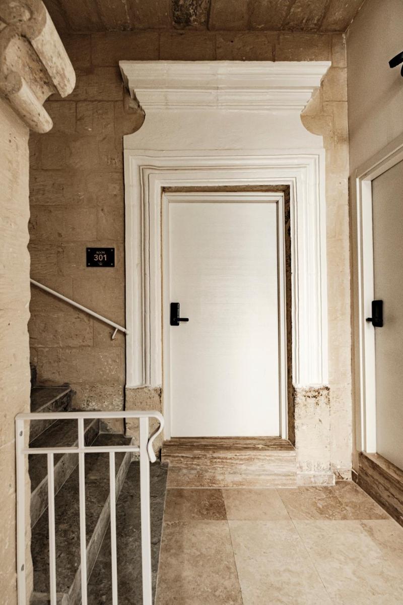 Casa Radiant