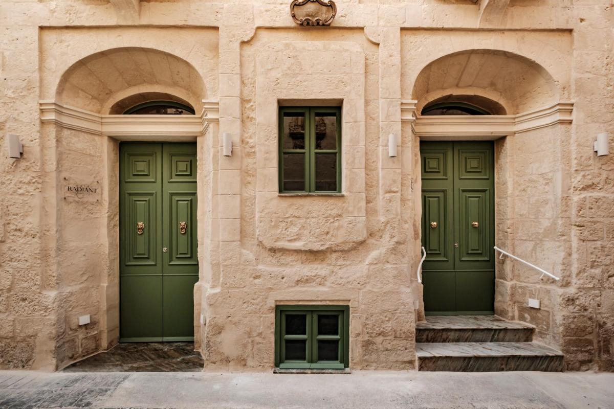 Casa Radiant