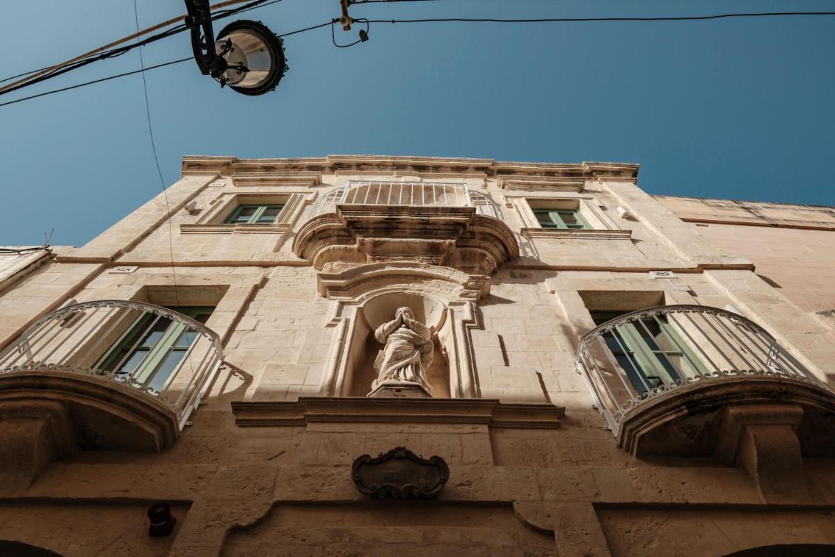 Casa Radiant