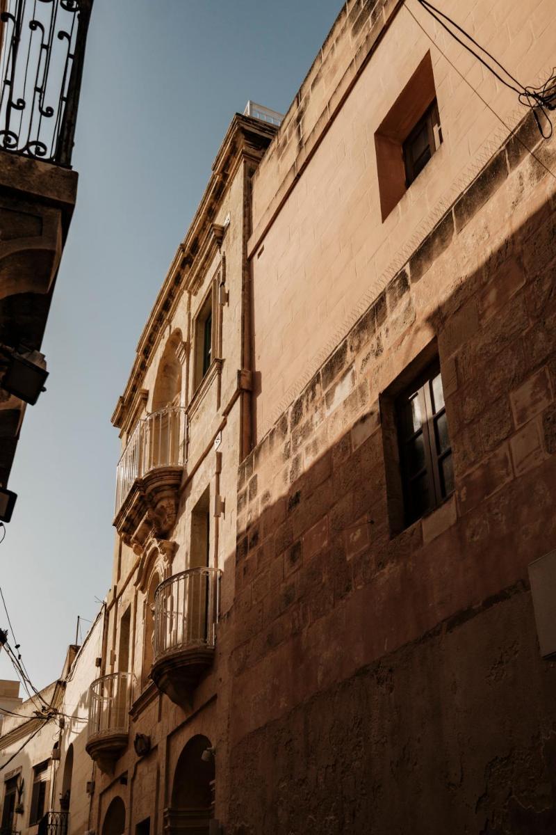 Casa Radiant