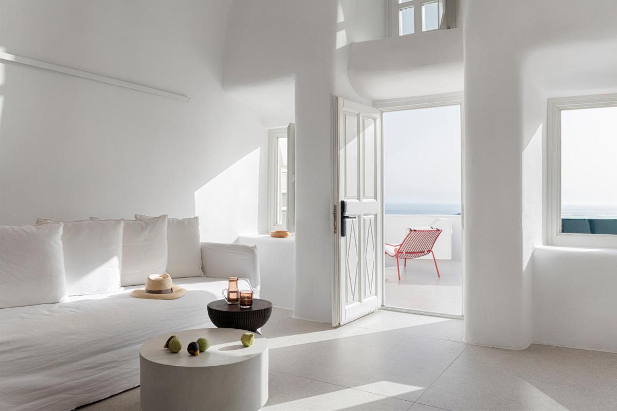 CASASUNSHA Hybrid Retreat Santorini