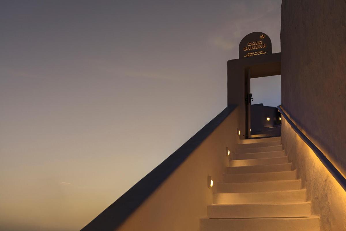 CASASUNSHA Hybrid Retreat Santorini