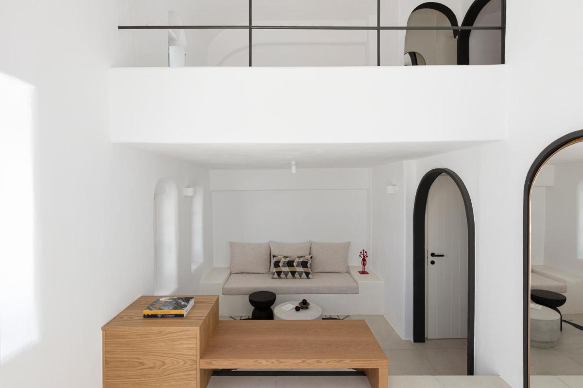 CASASUNSHA Hybrid Retreat Santorini