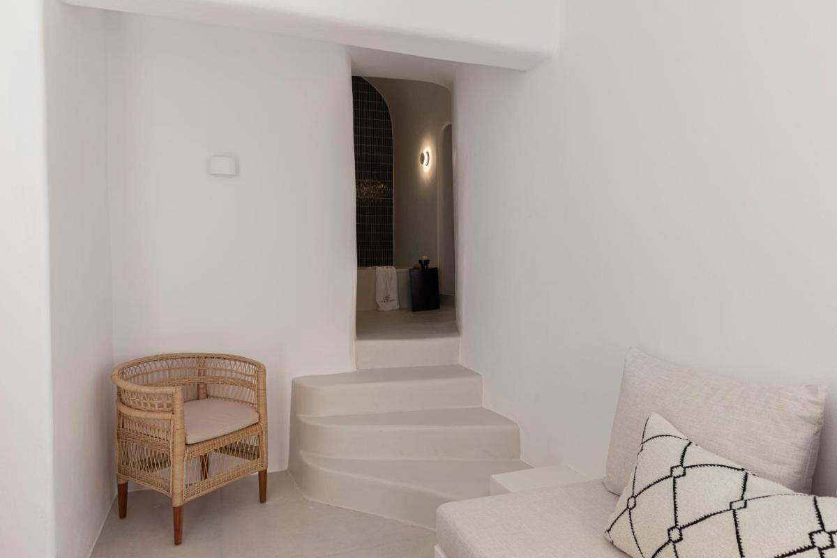 CASASUNSHA Hybrid Retreat Santorini