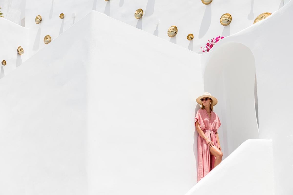 CASASUNSHA Hybrid Retreat Santorini