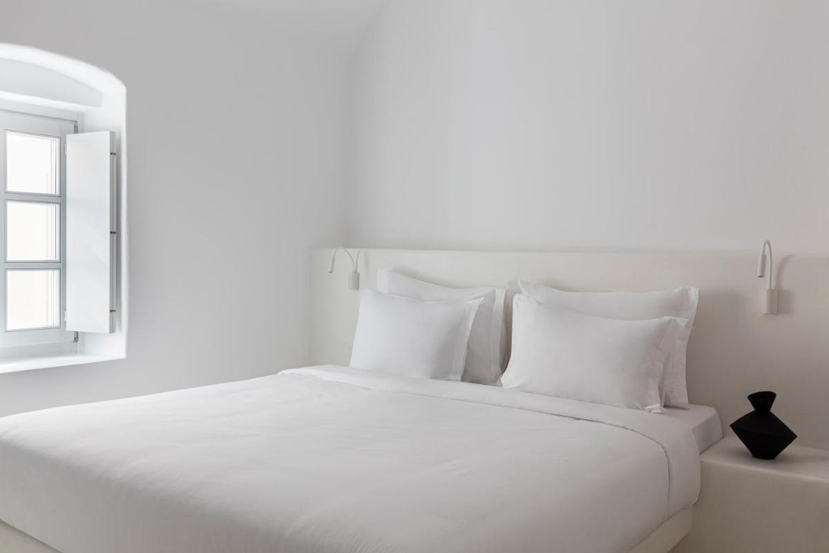 CASASUNSHA Hybrid Retreat Santorini