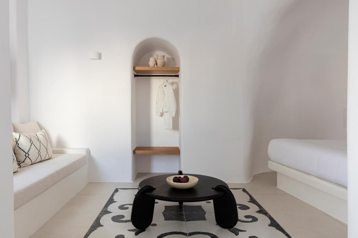 CASASUNSHA Hybrid Retreat Santorini