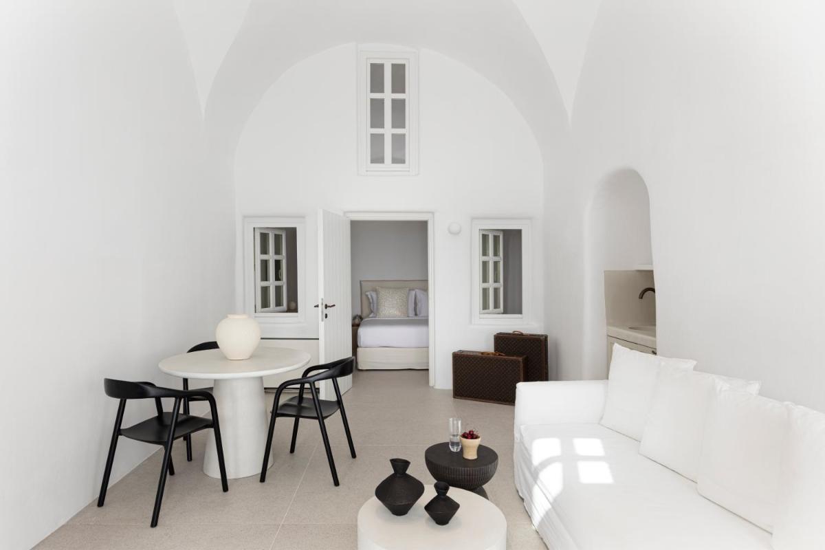 CASASUNSHA Hybrid Retreat Santorini