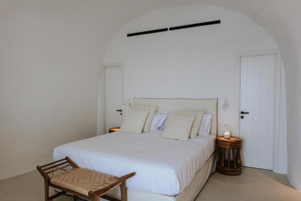 CASASUNSHA Hybrid Retreat Santorini