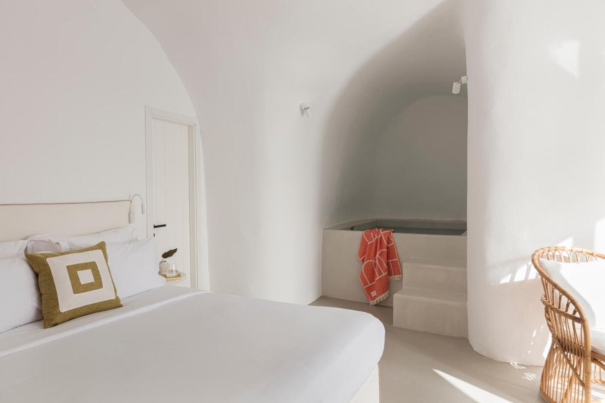CASASUNSHA Hybrid Retreat Santorini