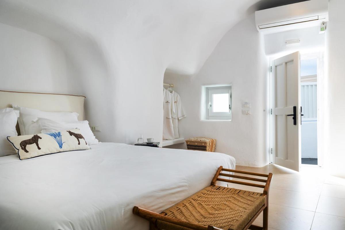 CASASUNSHA Hybrid Retreat Santorini