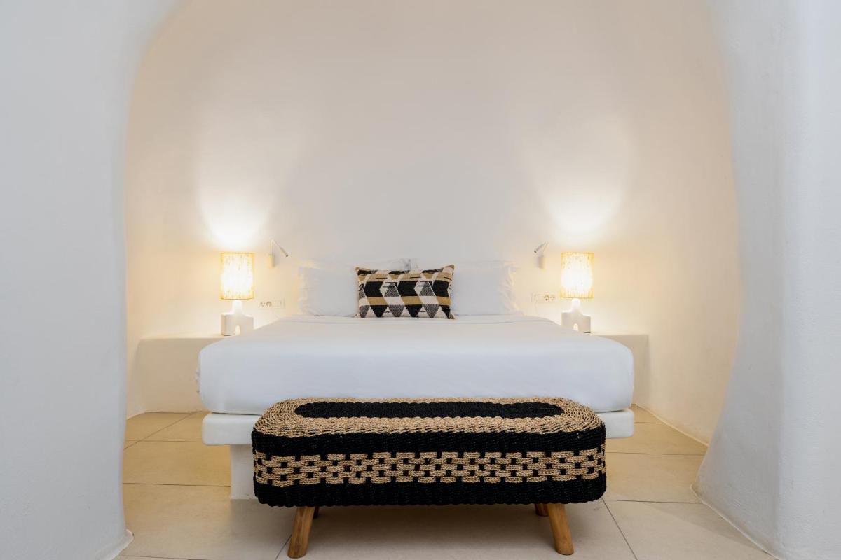 CASASUNSHA Hybrid Retreat Santorini
