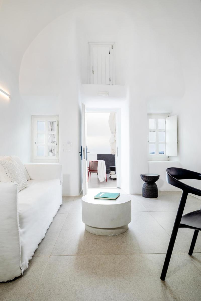 CASASUNSHA Hybrid Retreat Santorini