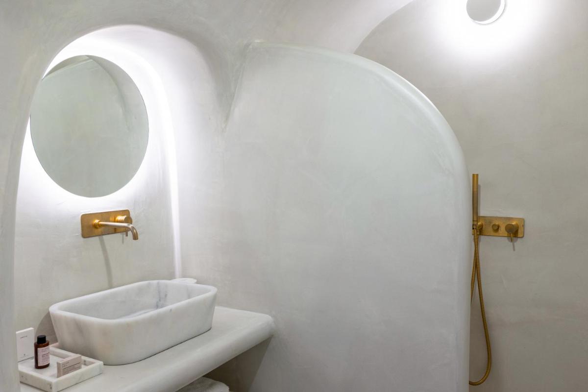 CASASUNSHA Hybrid Retreat Santorini