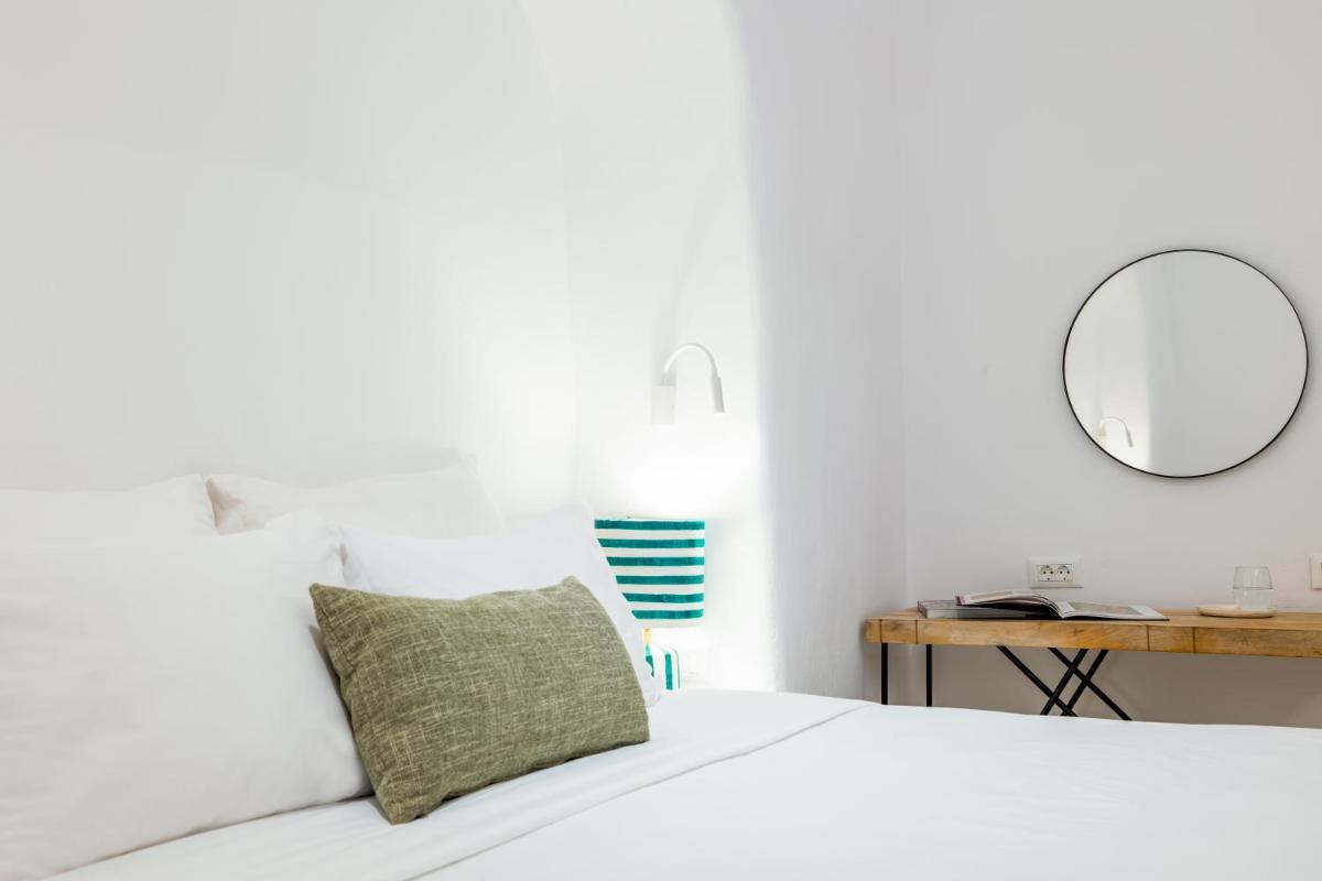 CASASUNSHA Hybrid Retreat Santorini