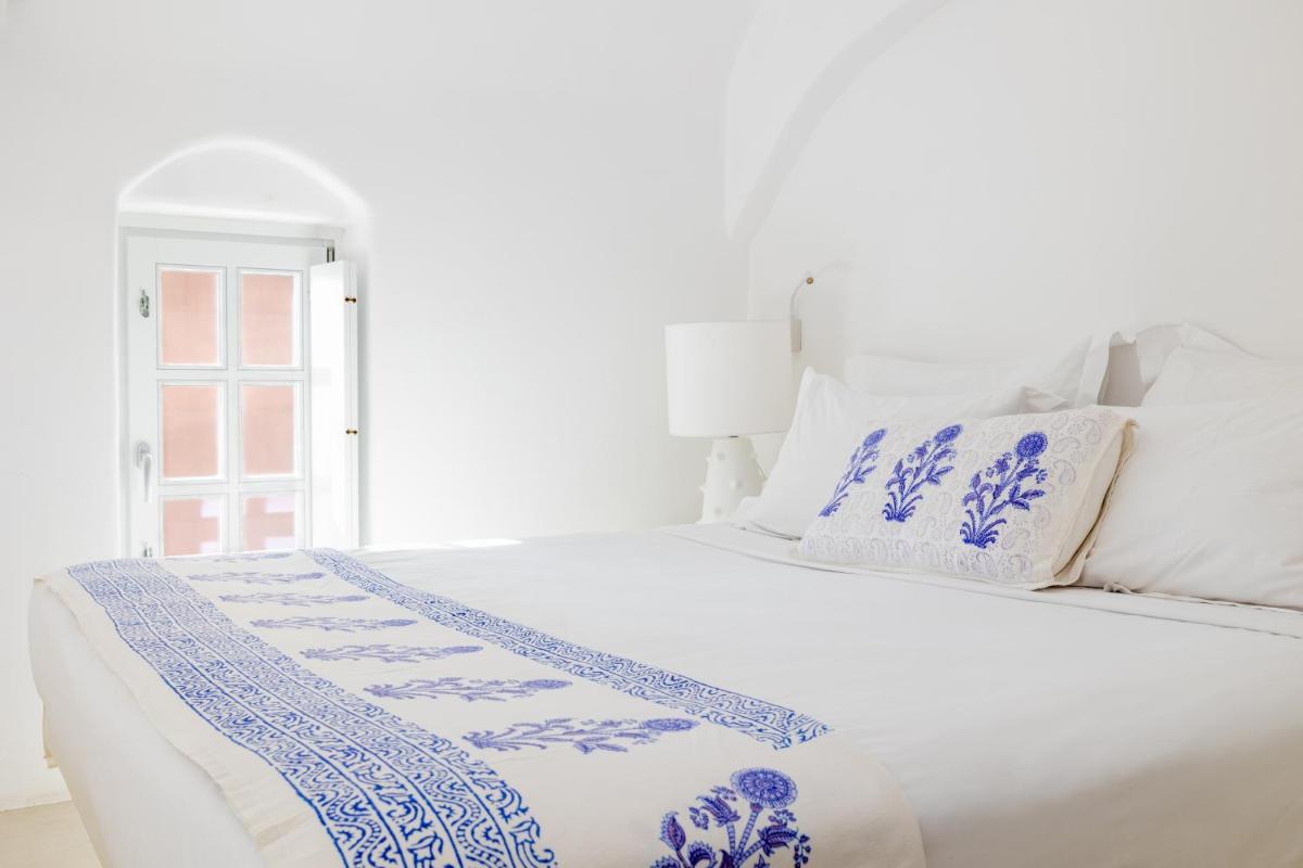 CASASUNSHA Hybrid Retreat Santorini