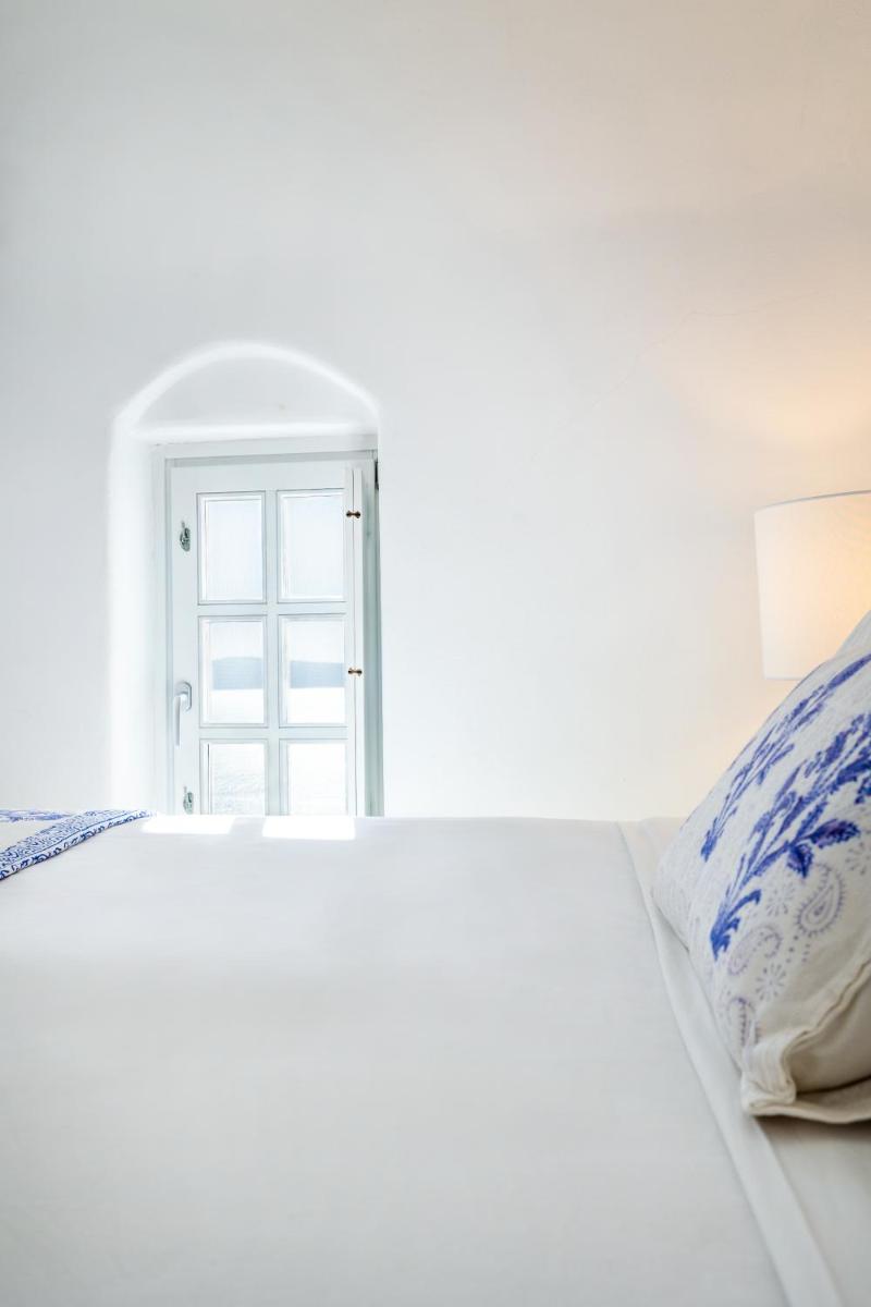 CASASUNSHA Hybrid Retreat Santorini