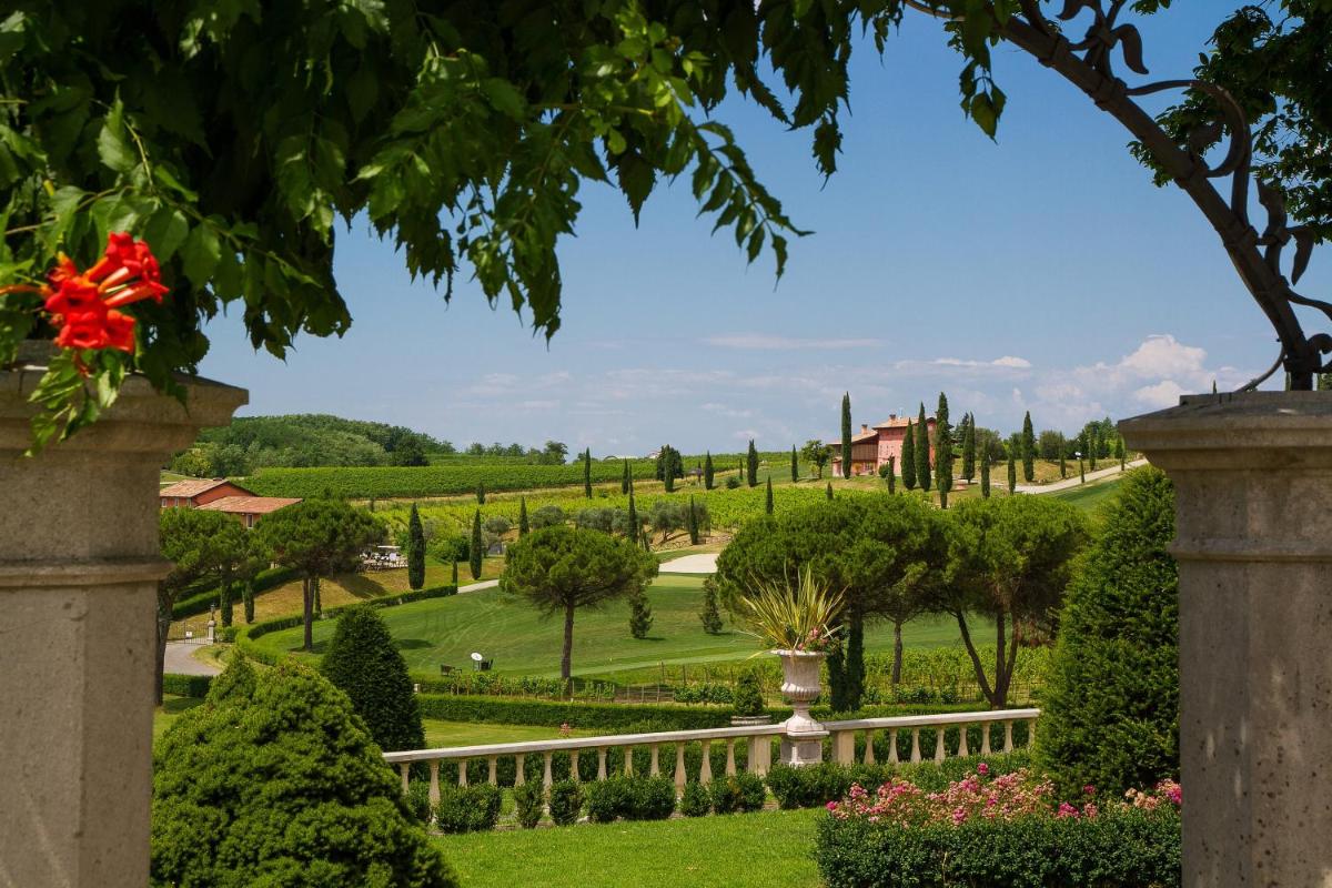 Casale in Collina