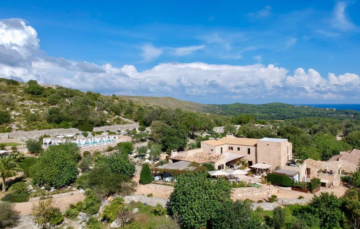 Cases de Son Barbassa Hotel & Restaurant
