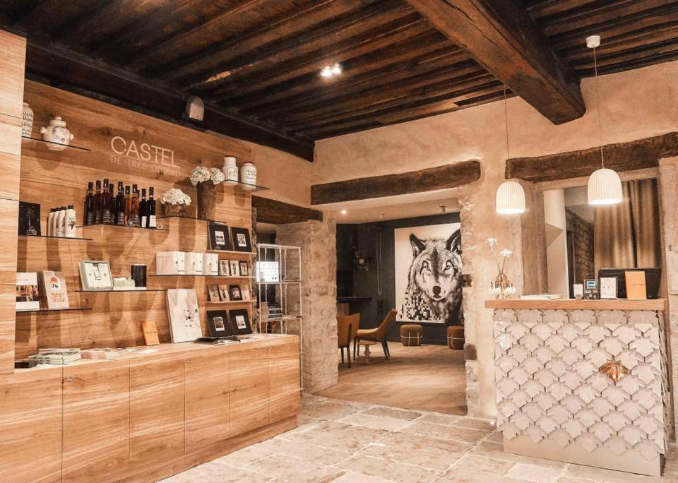 Castel de Très Girard - Hotel & Restaurant - Teritoria