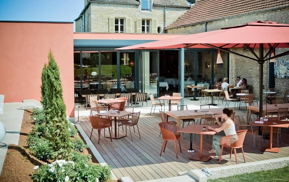 Castel de Très Girard - Hotel & Restaurant - Teritoria