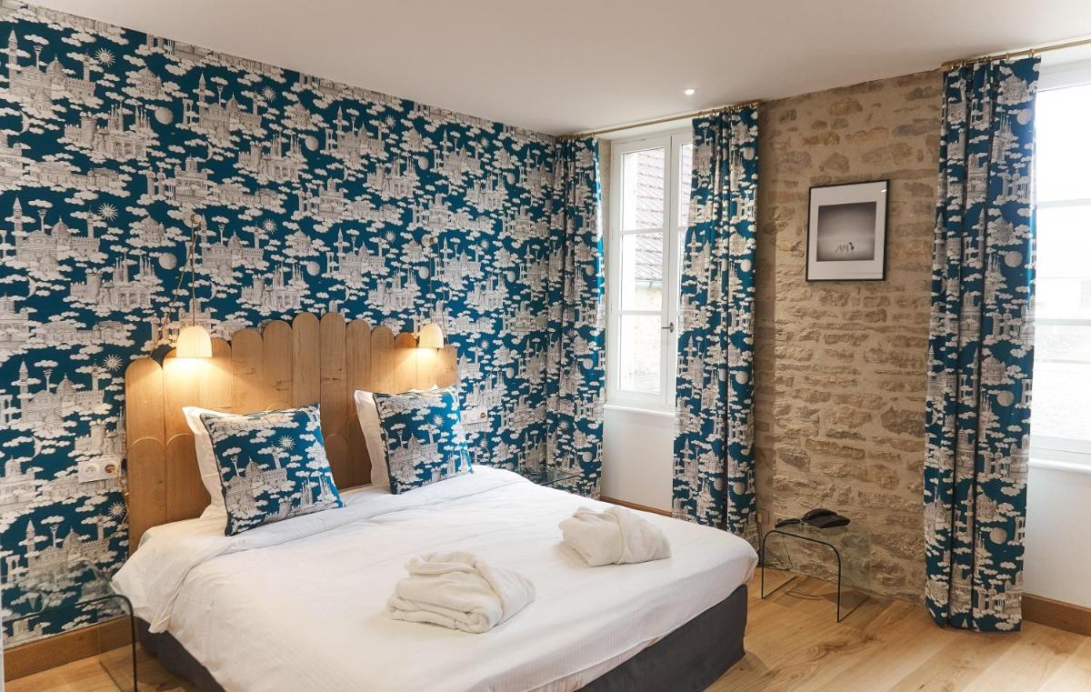Castel de Très Girard - Hotel & Restaurant - Teritoria