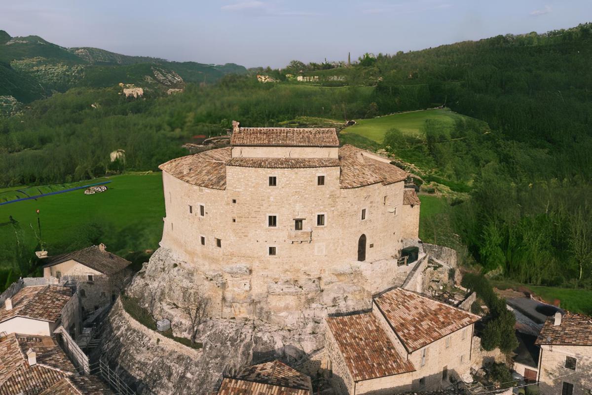 Castel Di Luco - Authentic 11th-Century Castle
