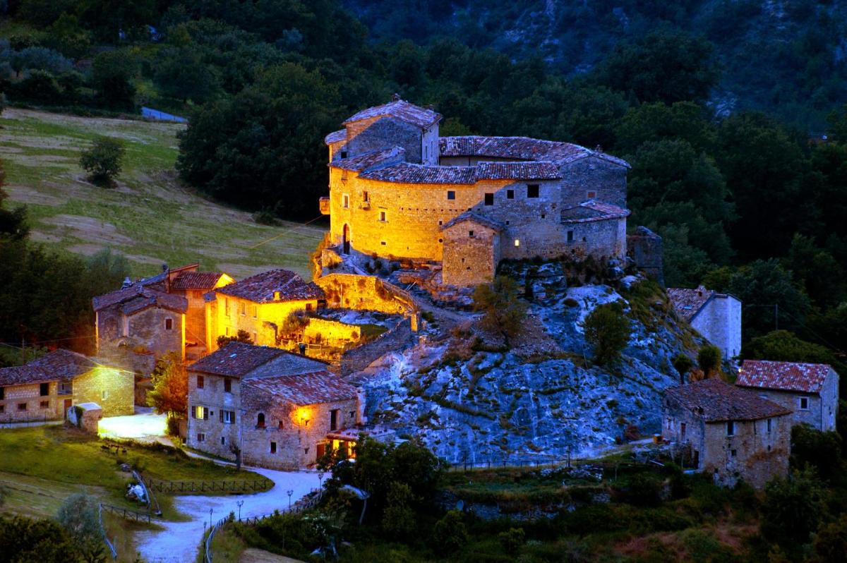 Castel Di Luco - Authentic 11th-Century Castle