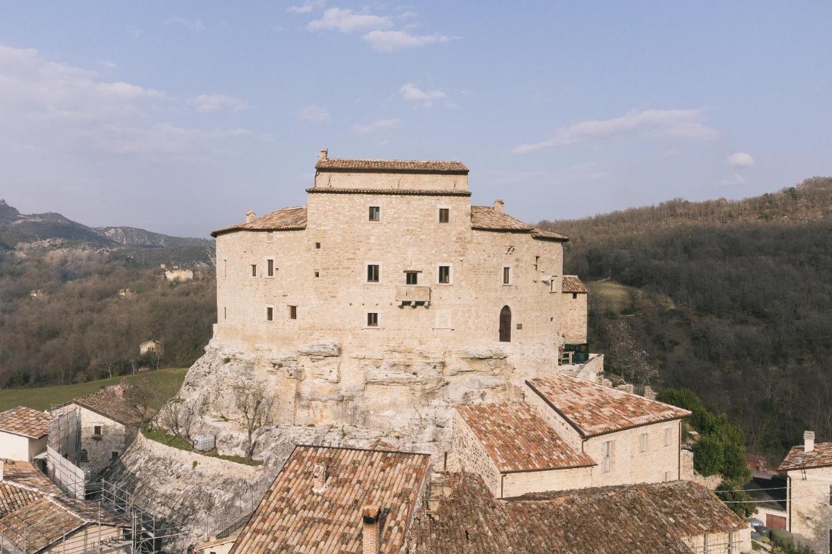 Castel Di Luco - Authentic 11th-Century Castle