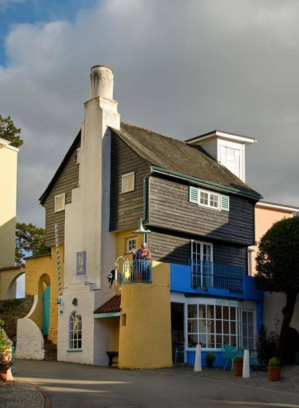 Portmeirion Village & Castell Deudraeth