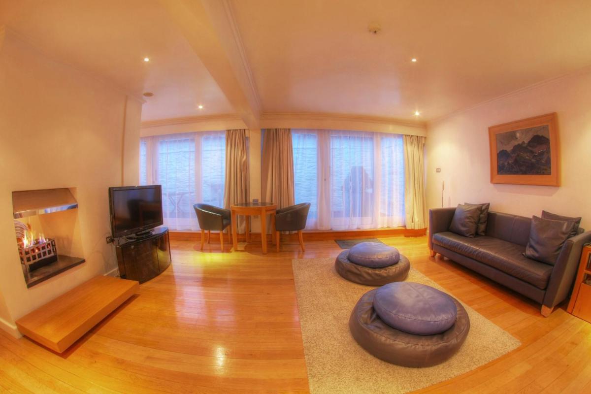 Portmeirion Village & Castell Deudraeth