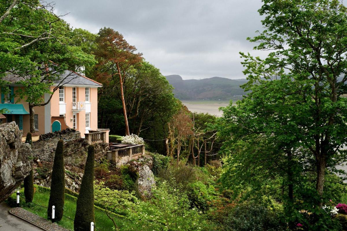 Portmeirion Village & Castell Deudraeth
