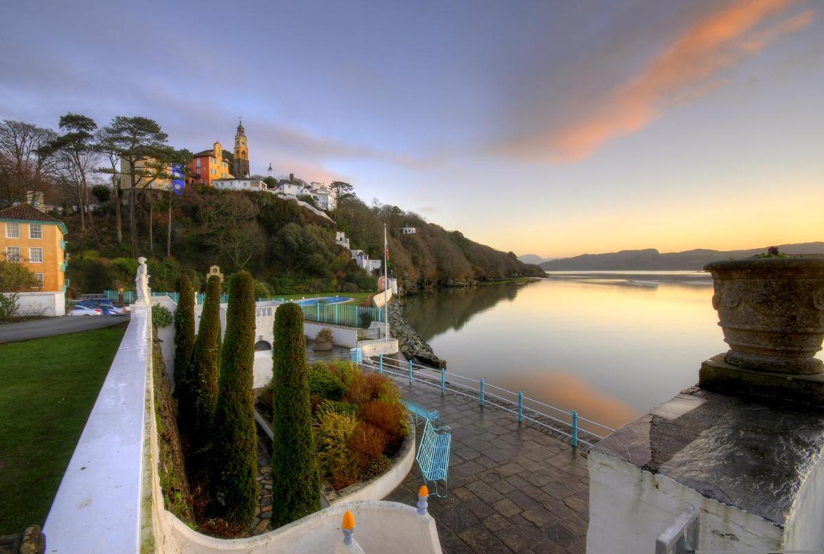 Portmeirion Village & Castell Deudraeth
